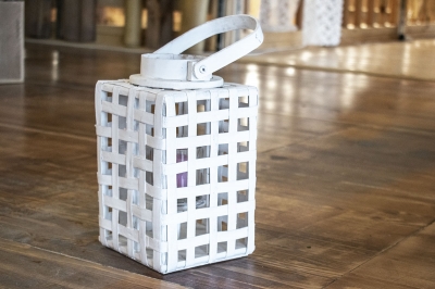 ΦΑΝΑΡΙ ΤΕΤΡΑΓΩΝΟ ΛΕΥΚΟ ΜΕ ΣΧΟΙΝΙ 14*23CM